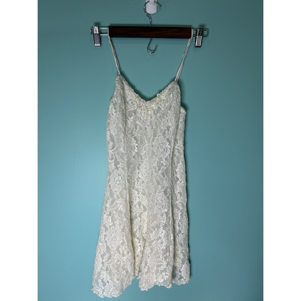 Fantasy Lingerie Women Babydoll Top Sz M White Sheer Lace Floral Beaded Festival